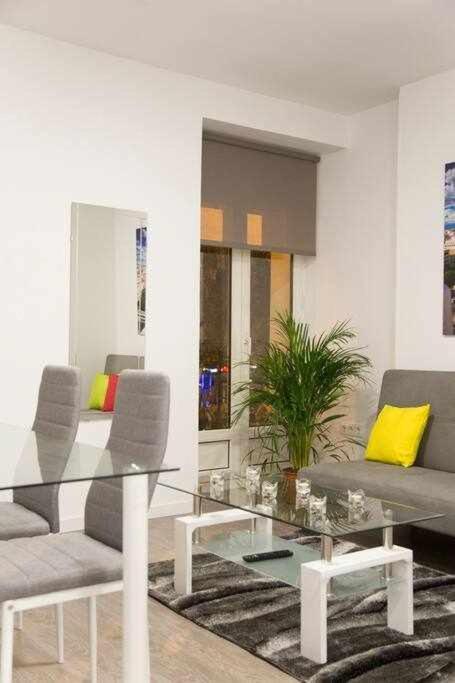 Comodo Y Agradable Estudio En Madrid Centro A3 Luaran gambar